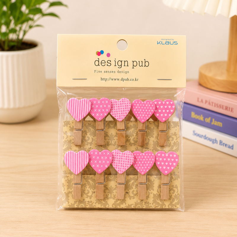 Cute wooden clips set